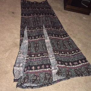 Medium maxi skirt with two leg slits. Very cute.